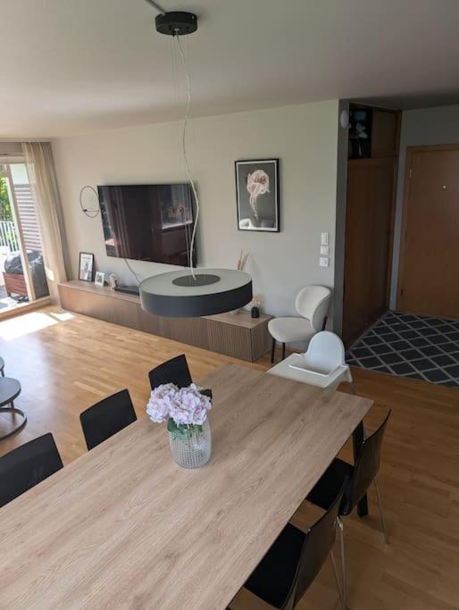 Apartamento 3-bedroom Apartment, Free Parking, Fragrance Free *