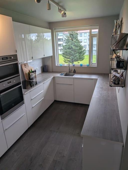3-bedroom Apartment, Free Parking, Fragrance Free Apartamento Reiquiavique