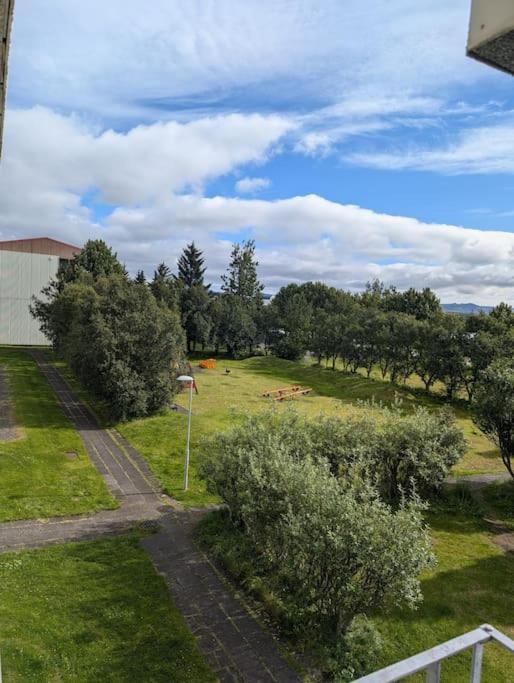 3-bedroom Apartment, Free Parking, Fragrance Free Apartamento Reiquiavique