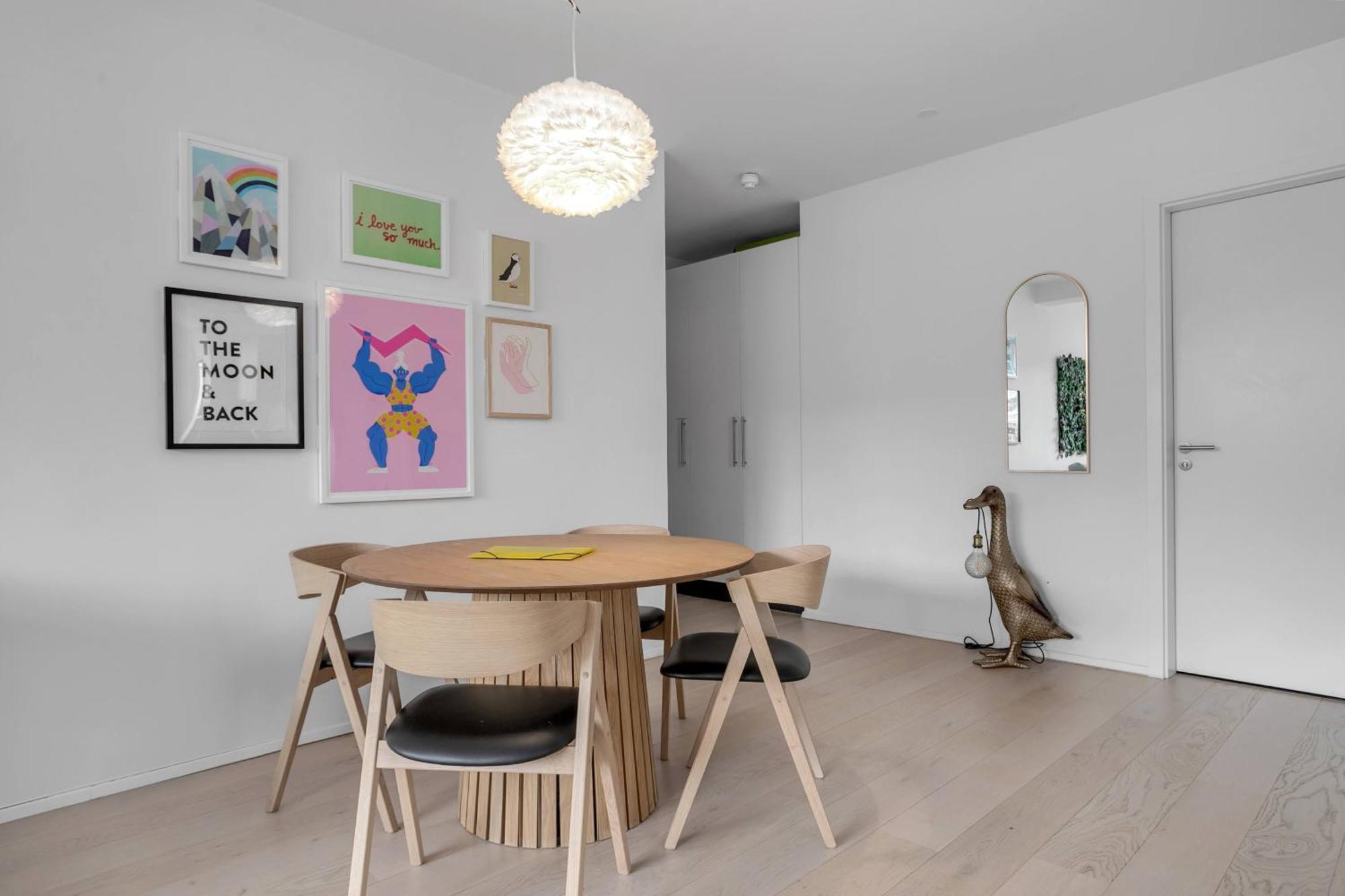 Stylish & Modern 2br Downtown