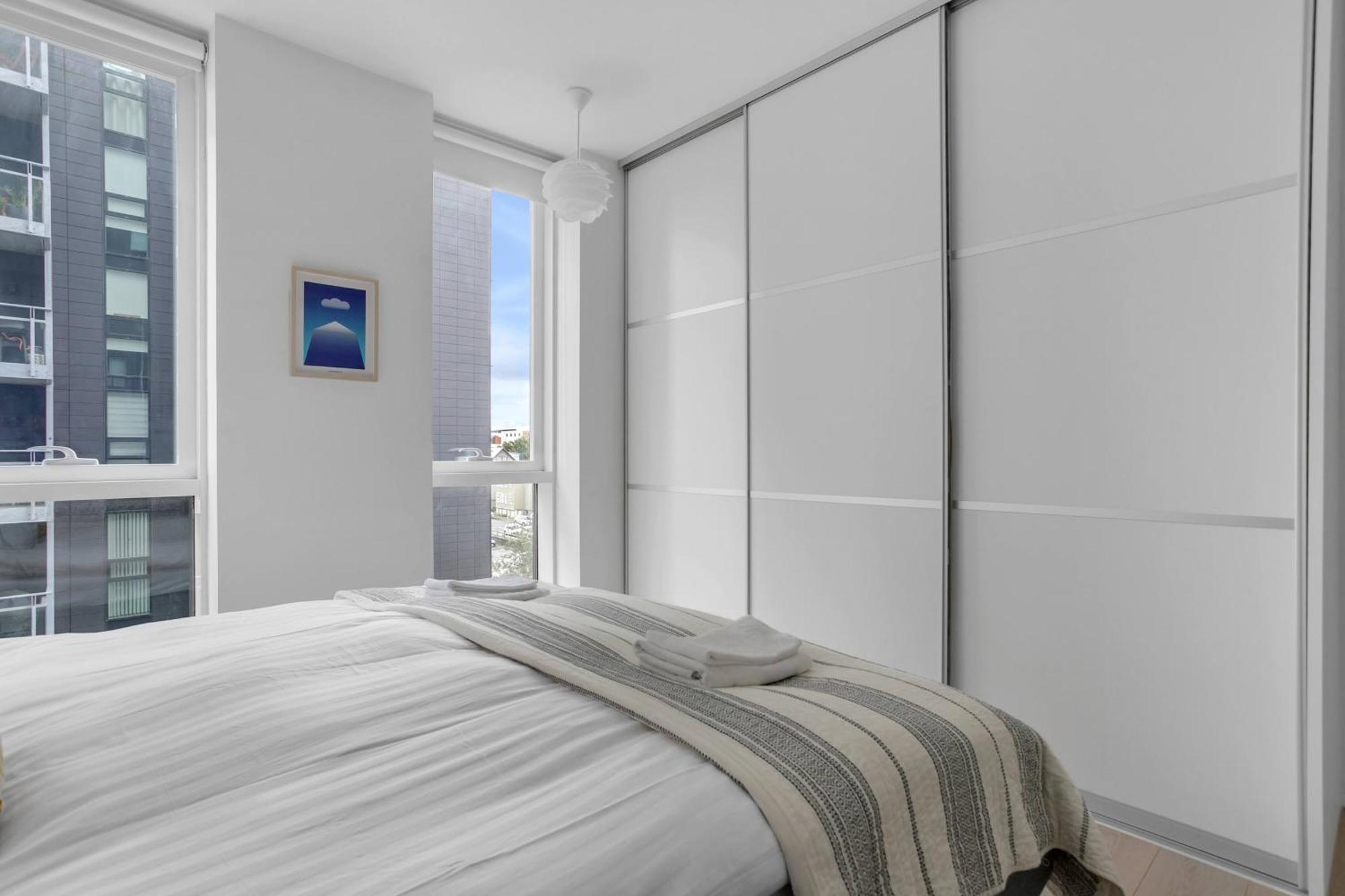 Apartment Stylish & Modern 2br Downtown *