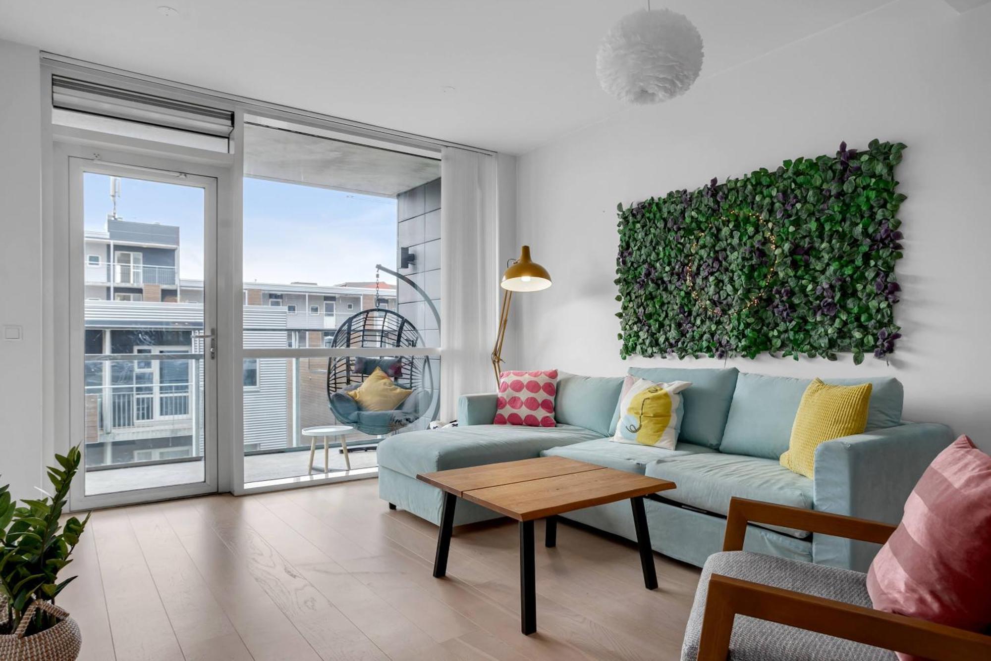 Stylish & Modern 2br Downtown