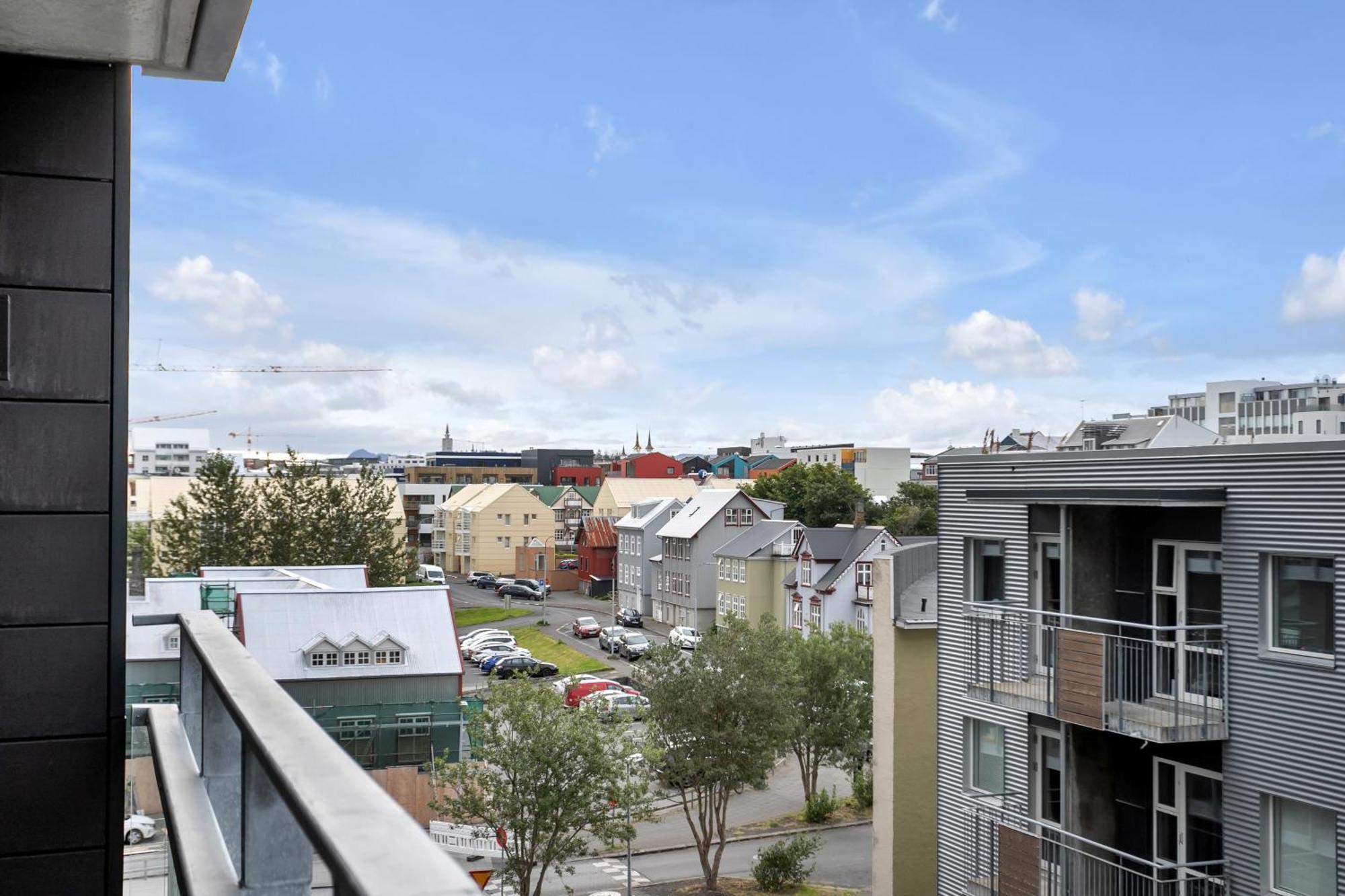 Stylish & Modern 2br Downtown Reykjavik