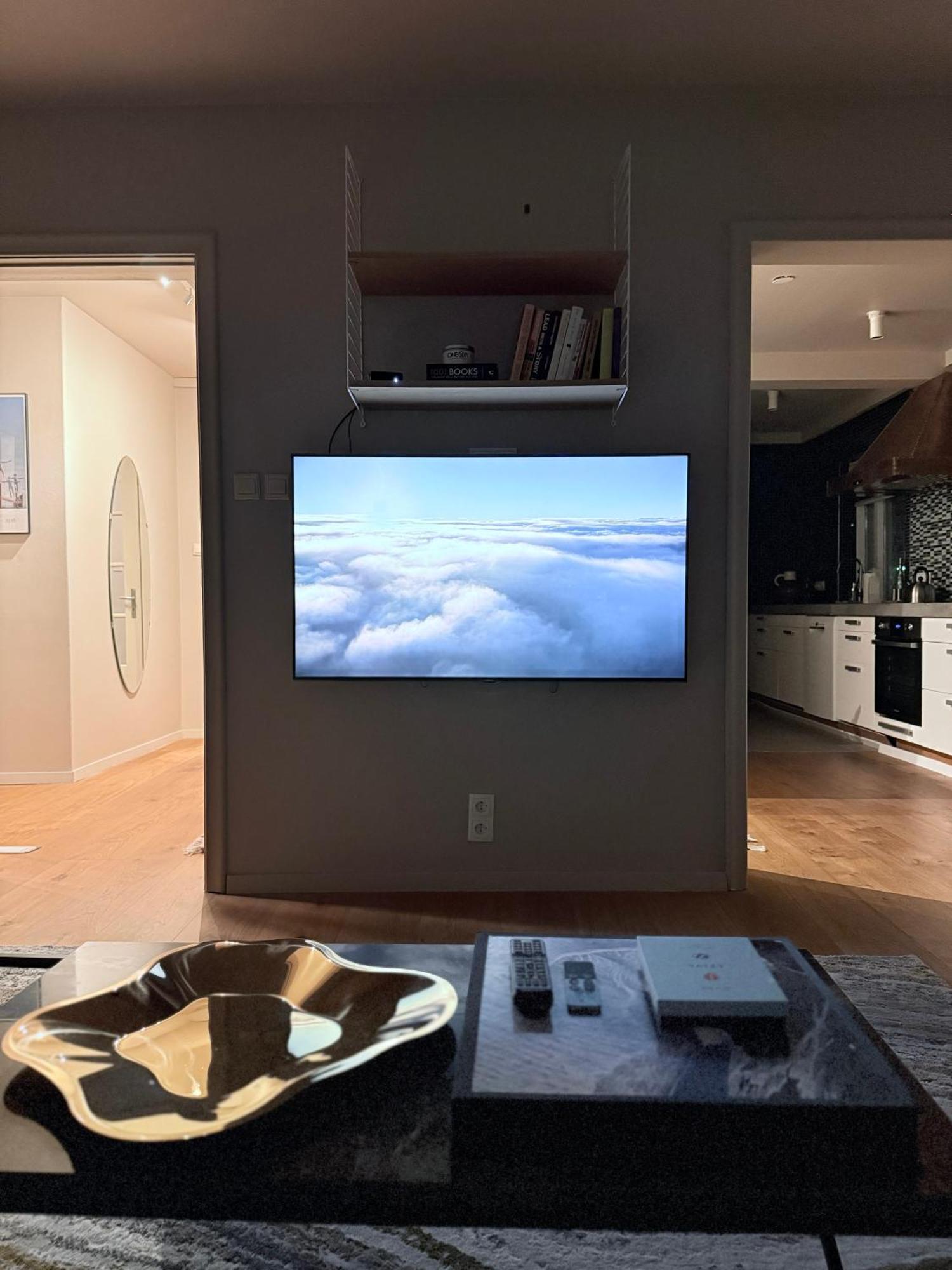 Apartment Cozy , Sleeps 4, 10 Min To Downtown, Family-friendly Reykjavik