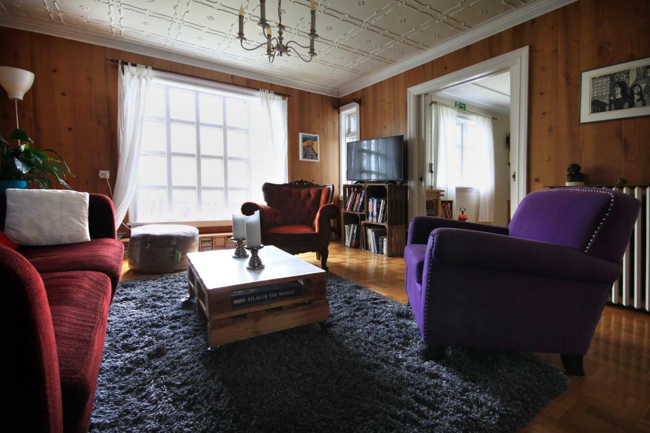 Bed And Books Bed & Breakfast