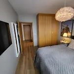 Cozy 2 - Bedroom Apartment In Amazing Location.