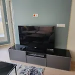 Downtown Cosy Condo Apartment
