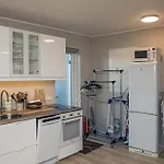 Cosy Modern Apartment In Kopavogur