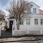 Casa Apartments
