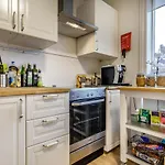Glad\'S Guesthouse