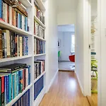 Glad\'S Guesthouse