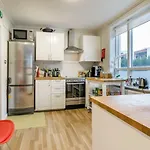 Glad\'S Guesthouse