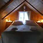 Forsaela Apartments And Rooms