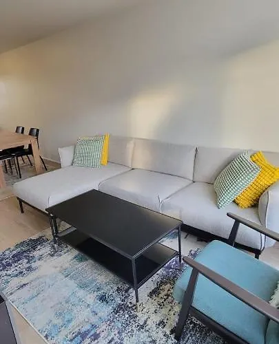 Downtown Cosy Condo Apartment