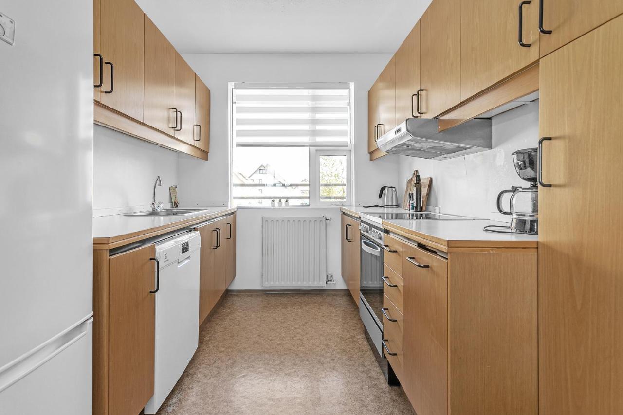Charming, 2 Bedroom Seaside Apartamento *