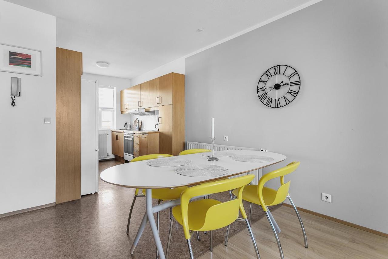Charming, 2 Bedroom Seaside Reiquiavique