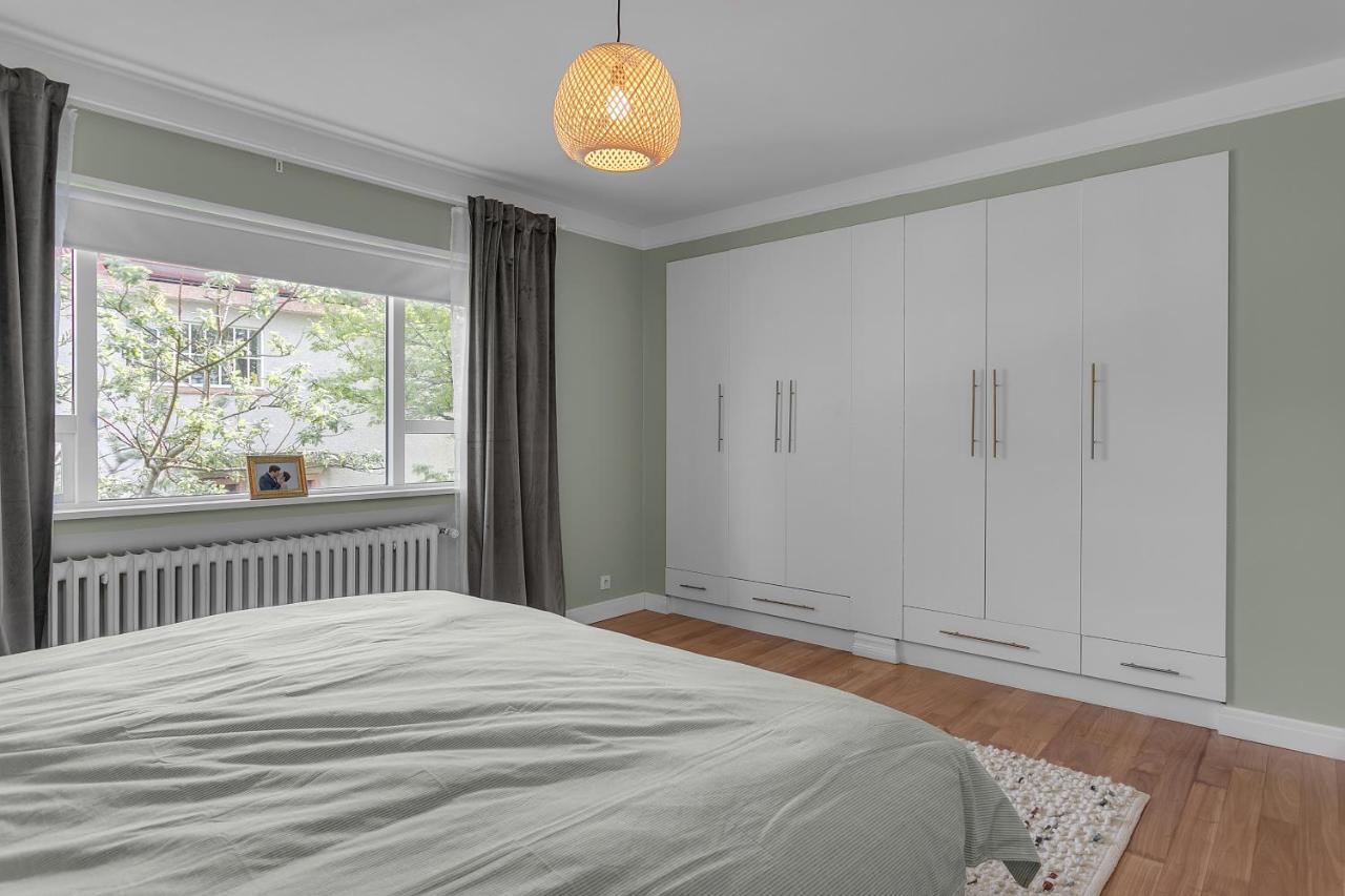 Apartamento Spacious 4 Bedroom Apt - Ideal Location *