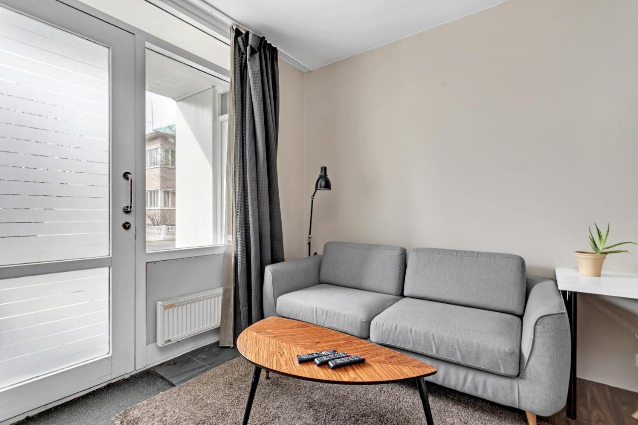Cozy Studio - Quiet Neighborhood Apartment *