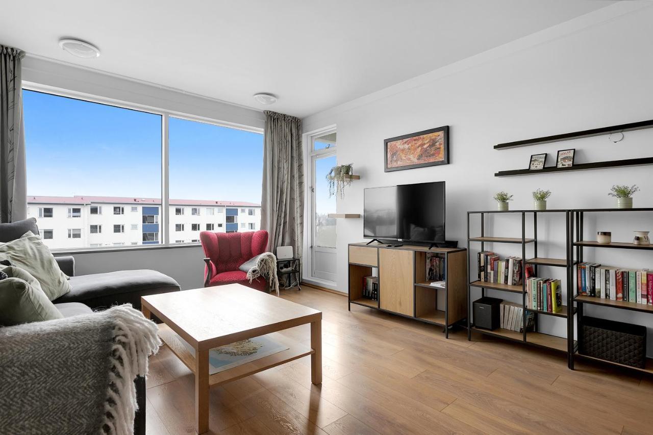 Bright 1br With A View * Reykjavik