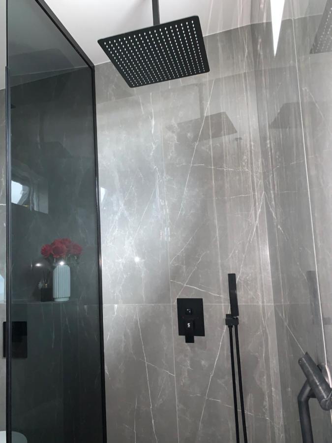 Luxury With Gym And Sauna *
