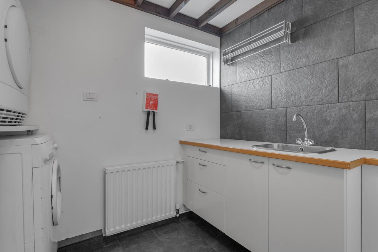 Penthouse On The Shopping Street-free Parking * Reiquiavique