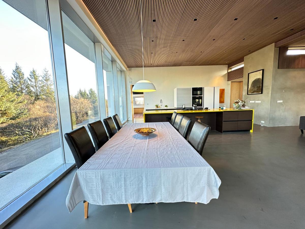 By The Lake Ellithavatn - Birta Villa *