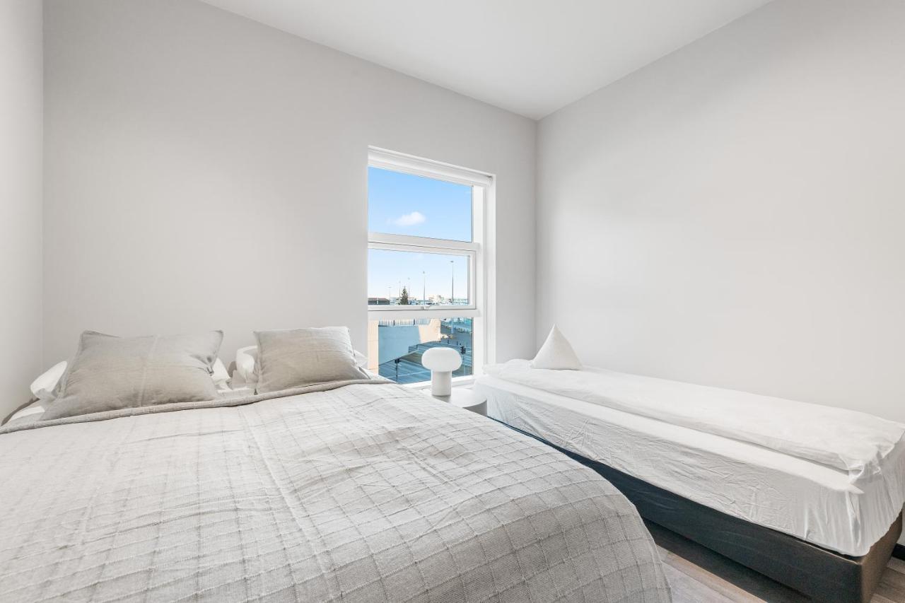 Harbour Lux 3br & 2ba In The Heart Of The With Free Parking * Reikiavik
