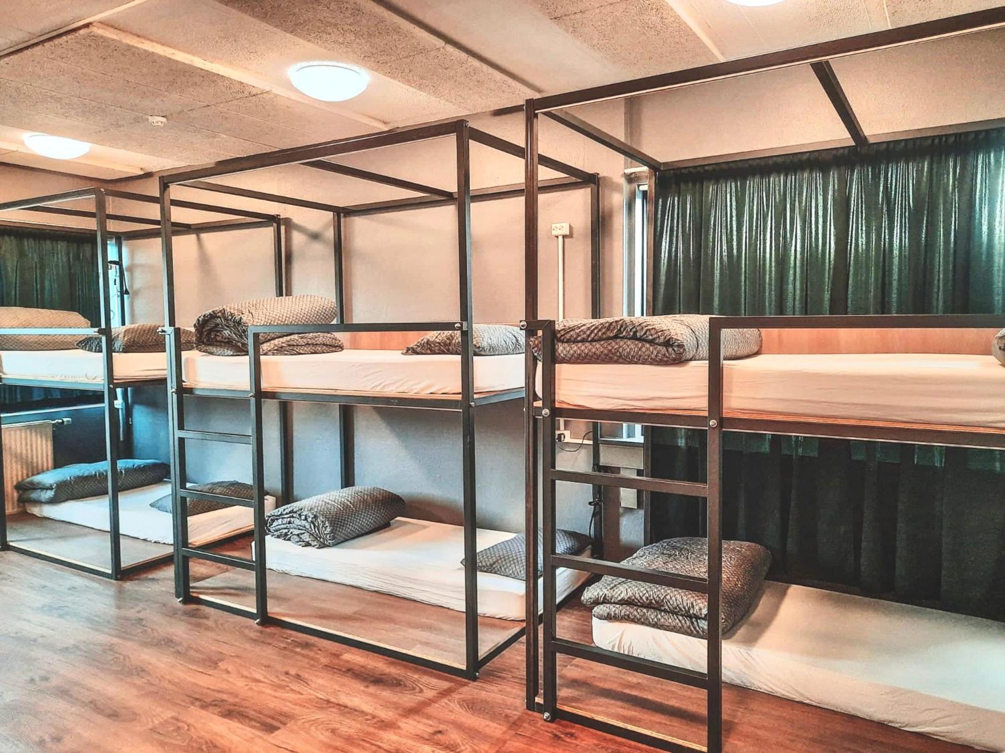 Bus - Terminal Hostal Reikiavik
