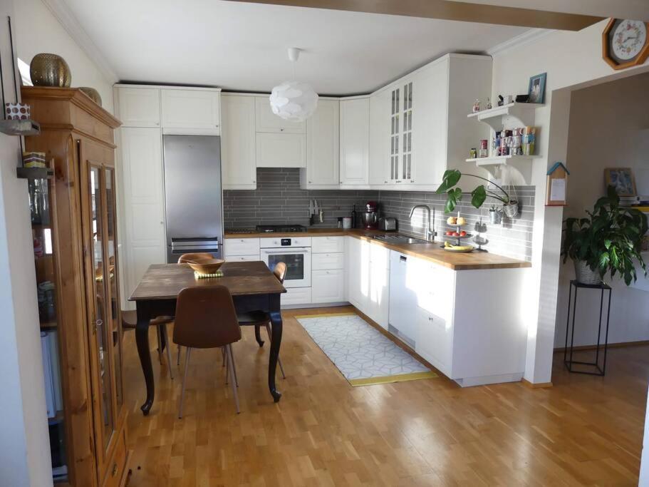 Bright 2 Bedroom In Reykjavík