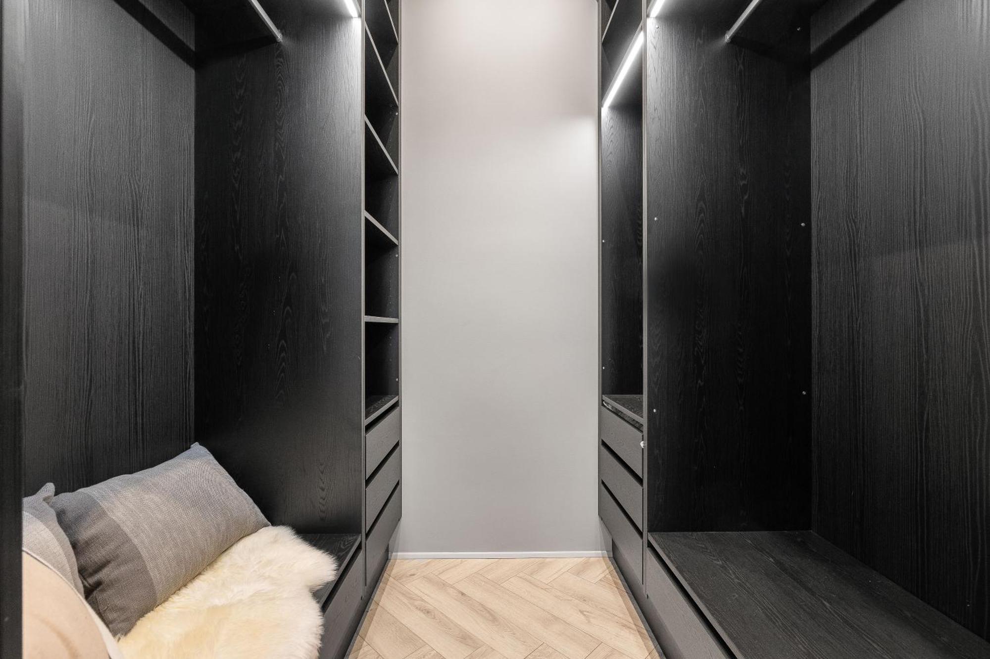 Desirable Penthouse In Reykjavik