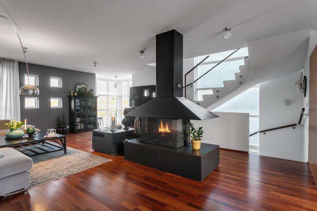 Luxury House With Ocean View Holiday home Reykjavik