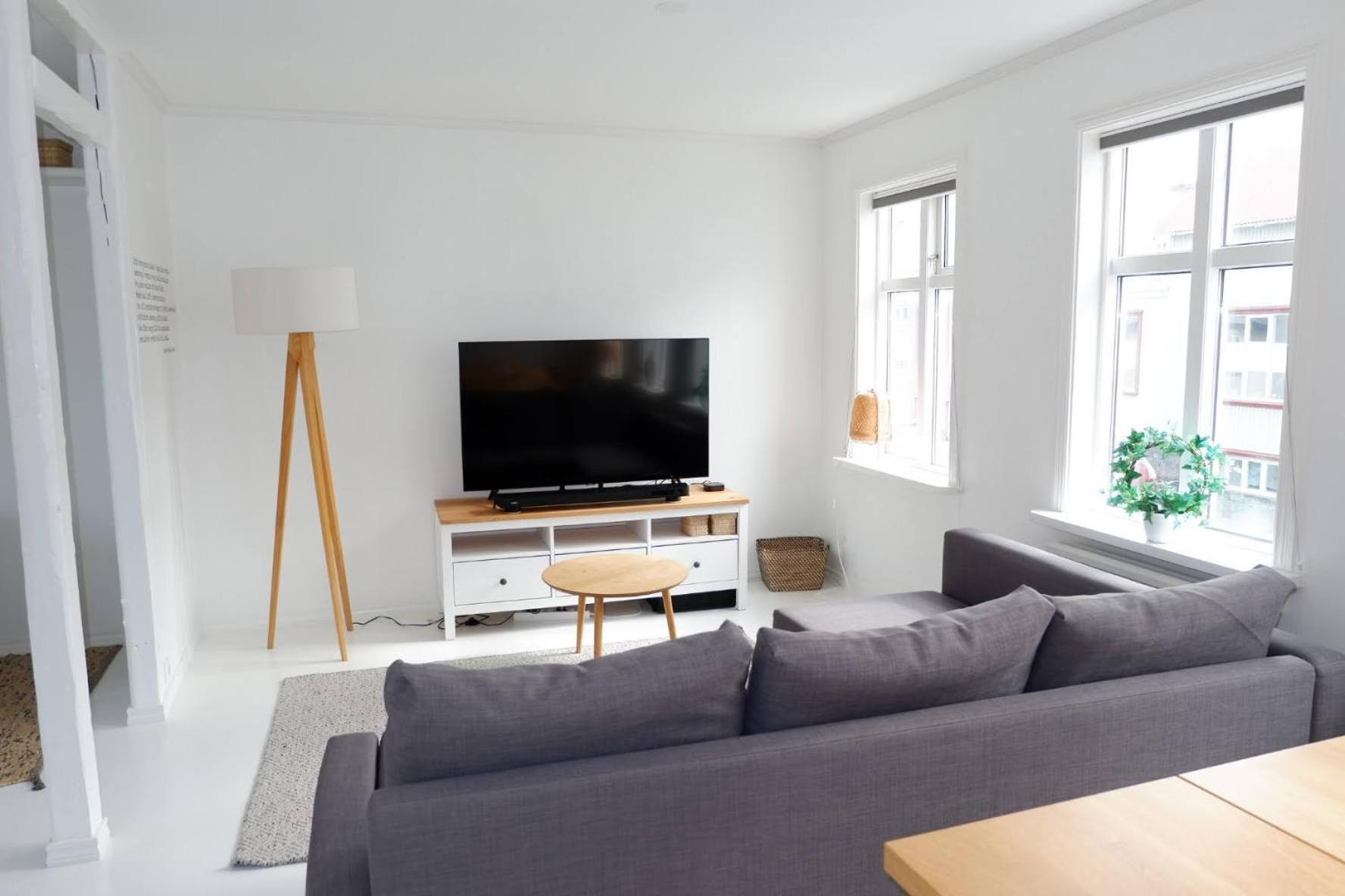 Charming 1br In Downtown Apartment *