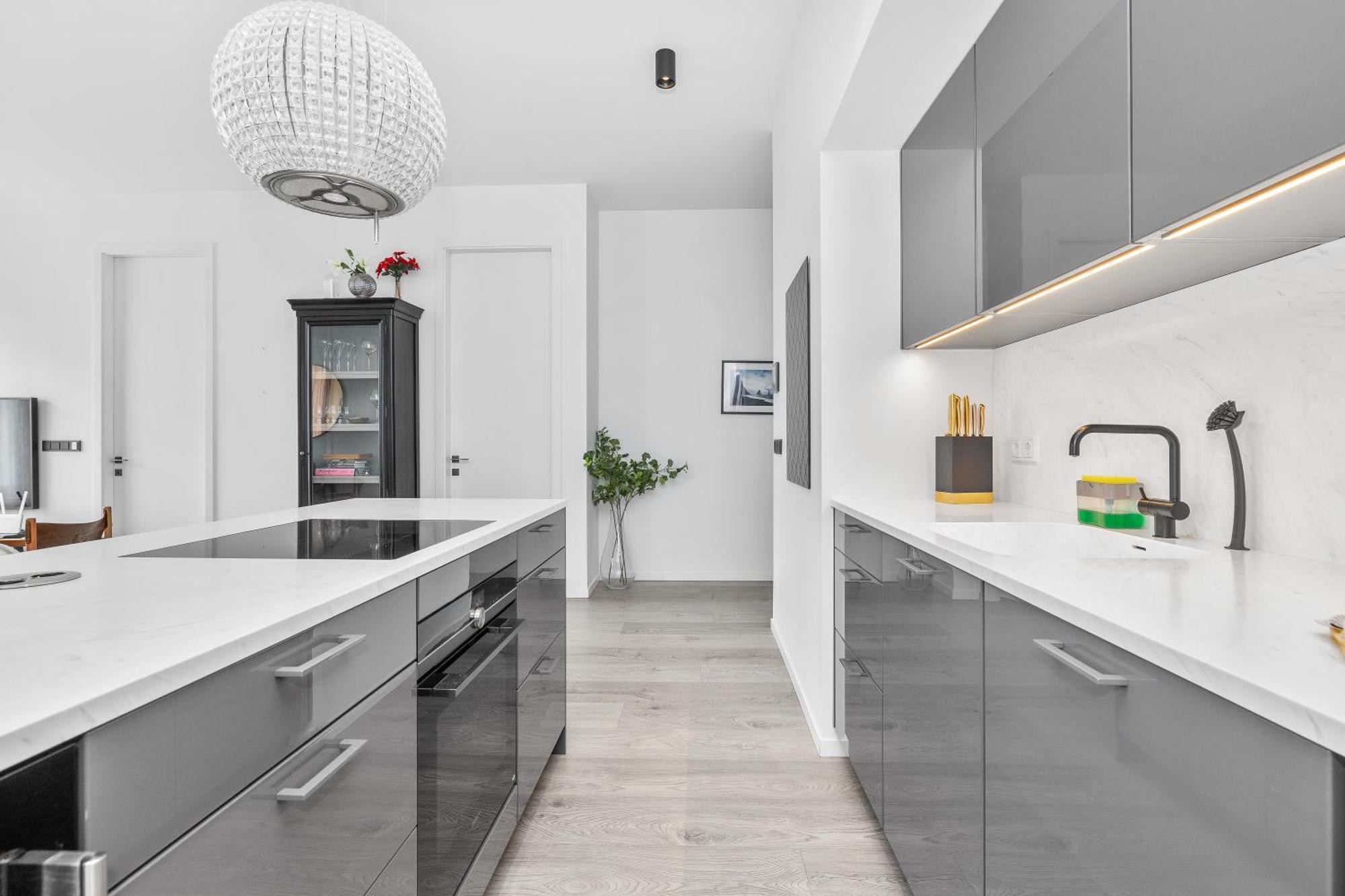 Vibrant Hafnatorg I Spacious With Expansive Garage Apartamento Reikiavik