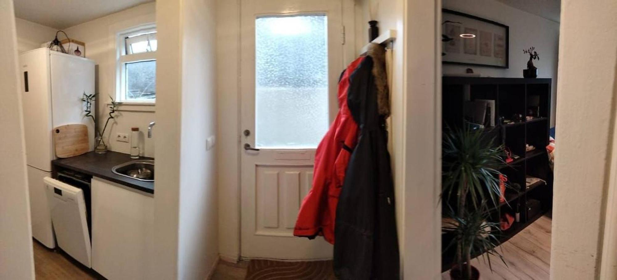 Cozy Close To Downtown Apartment *
