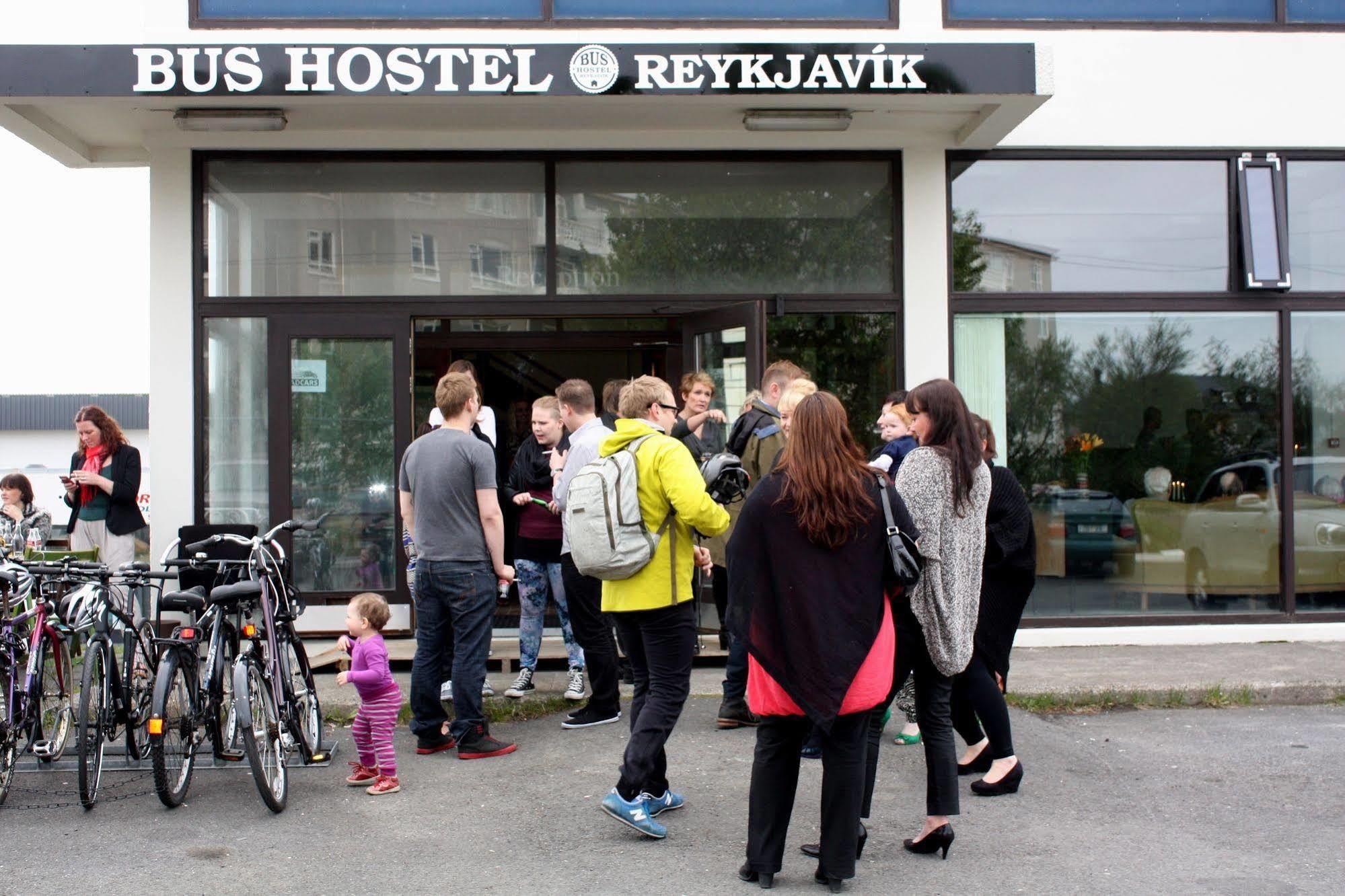 Bus - Terminal Hostal Reikiavik