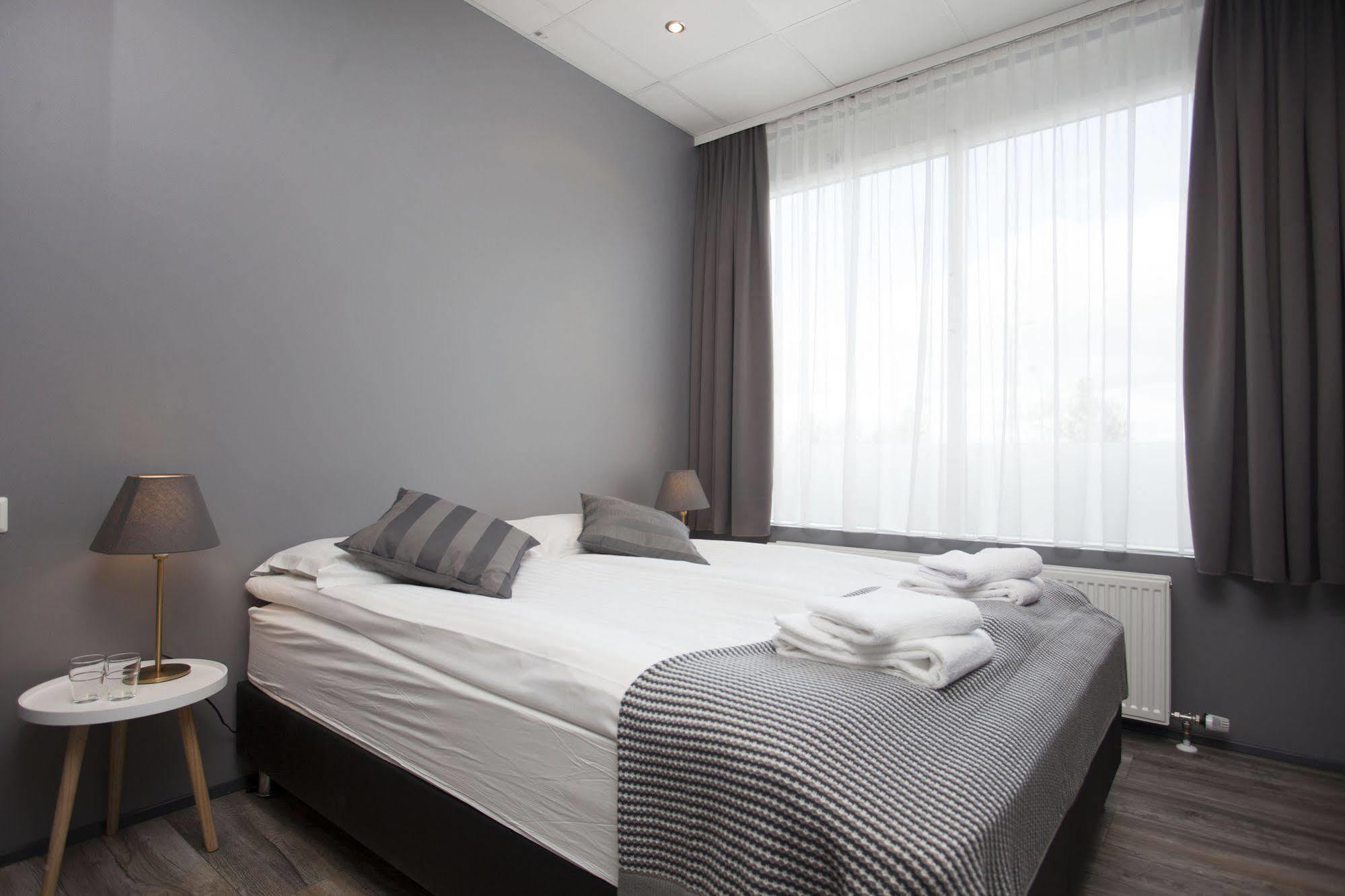 Hotel Hraun 3*